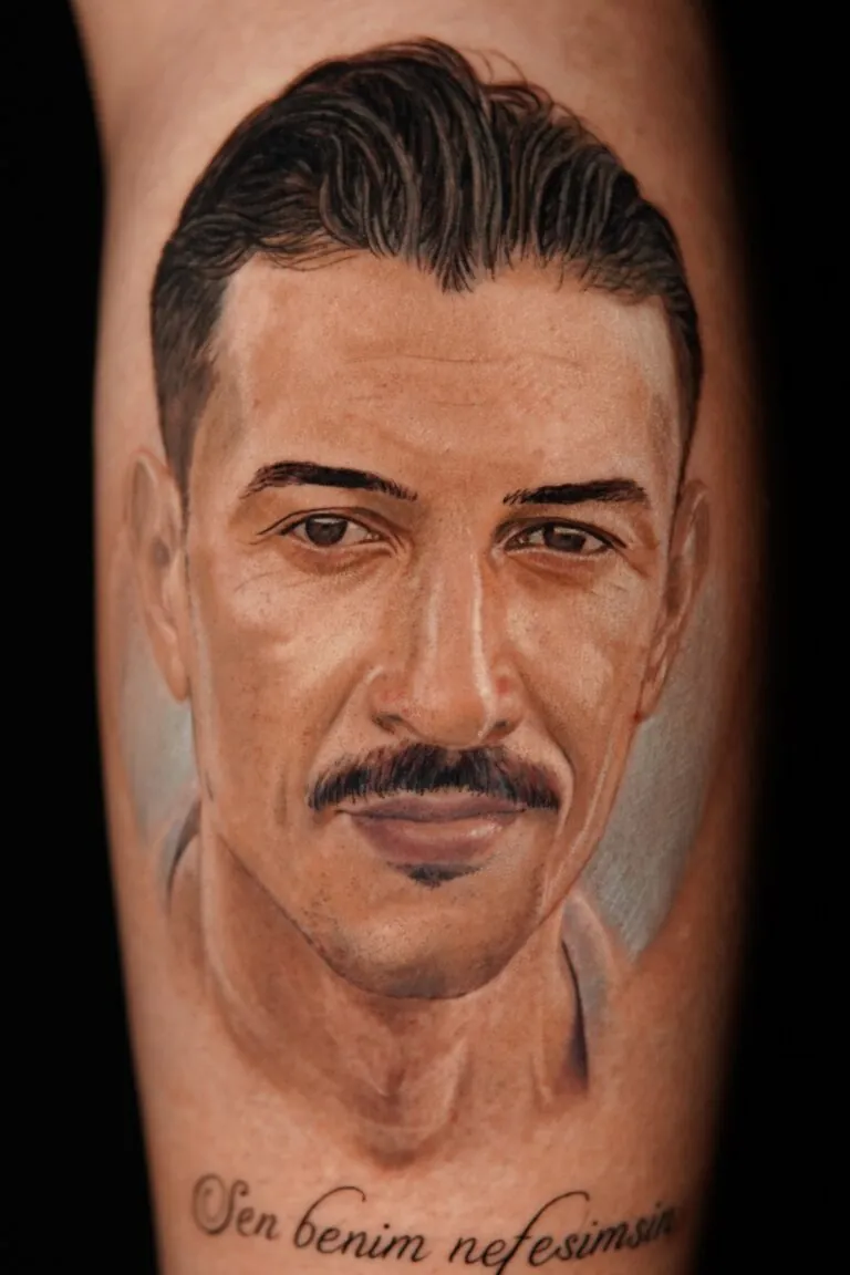 Realistisch portret tattoo